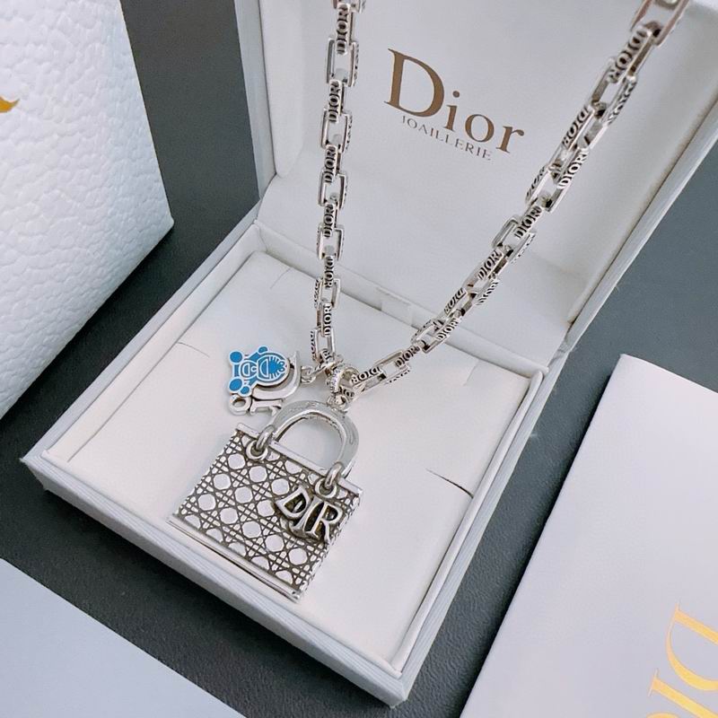 Dior Necklace 03lyh272